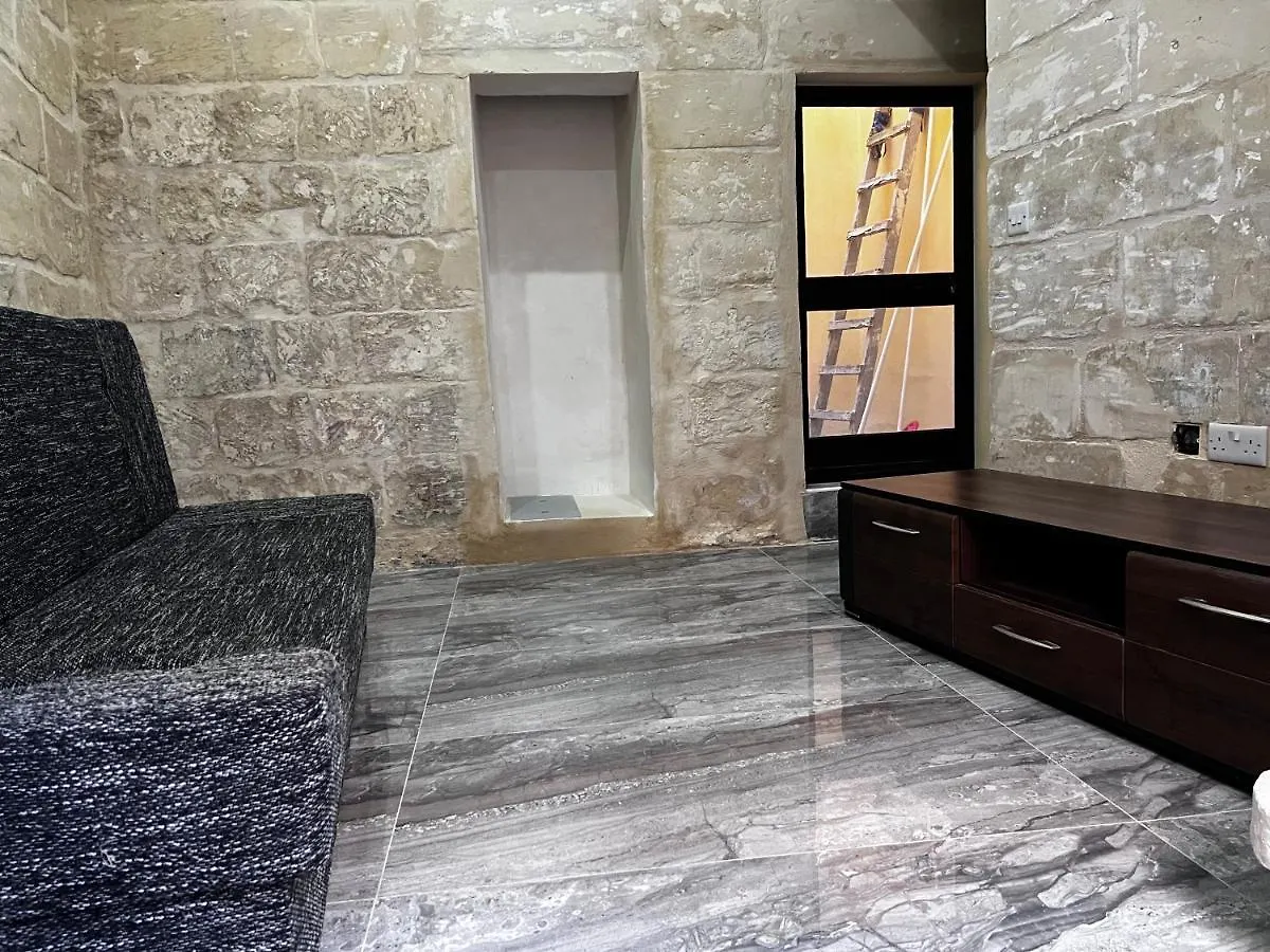 Vila L-Irdoss Birgu